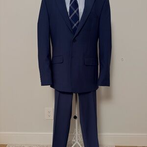 Calvin Klein Men’s Suit – 40S Jacket / 32x30 Pants – Navy – Excellent Condition